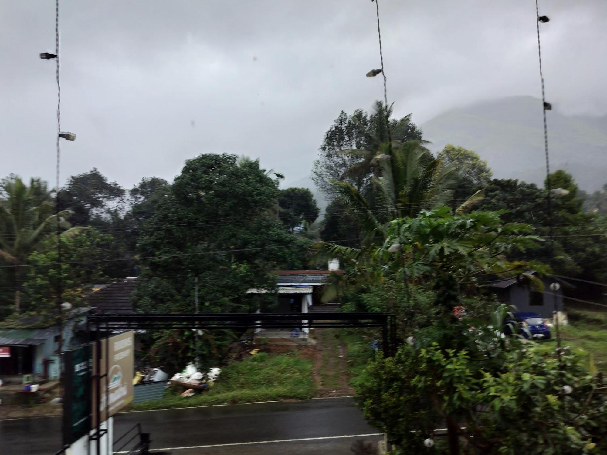 Himadri Munnar Holidays Luaran gambar