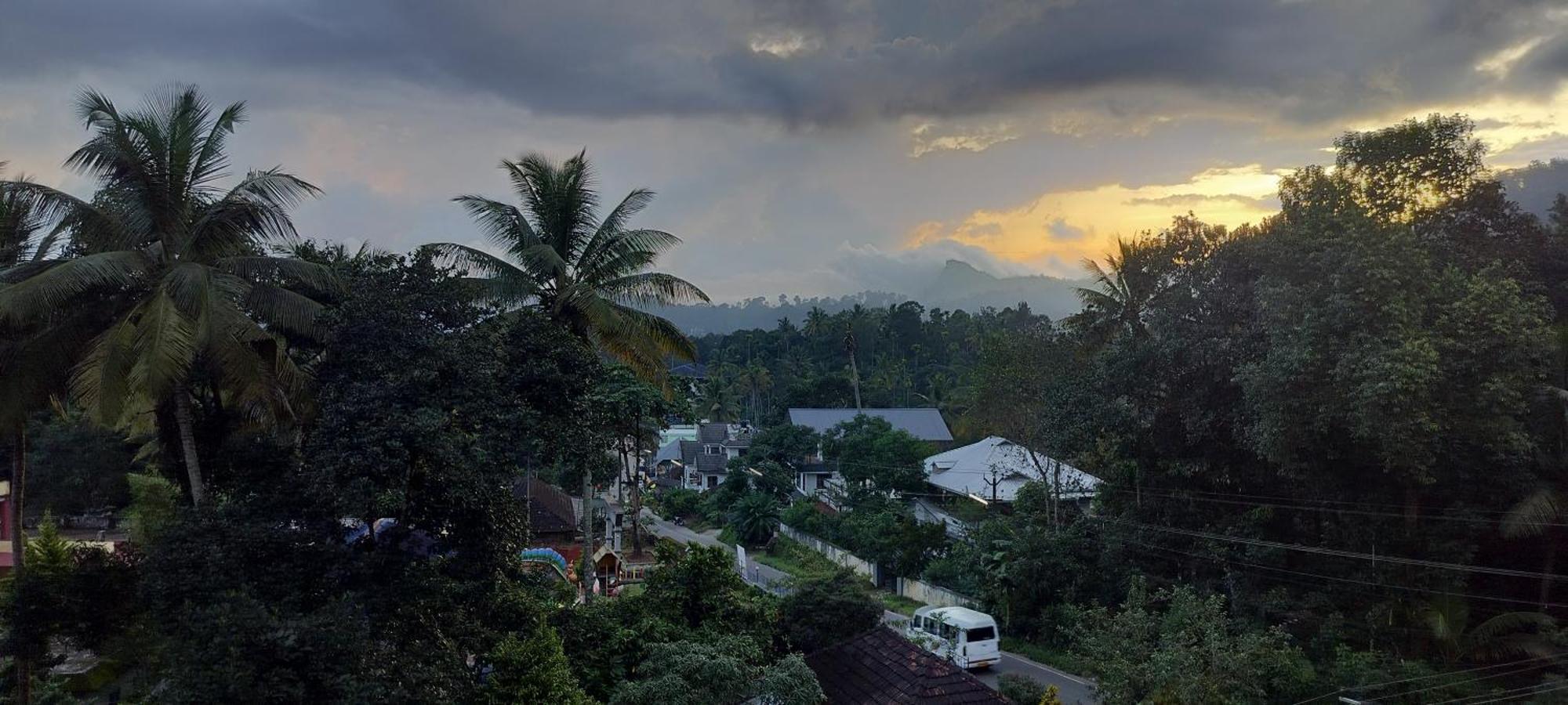 Himadri Munnar Holidays Luaran gambar