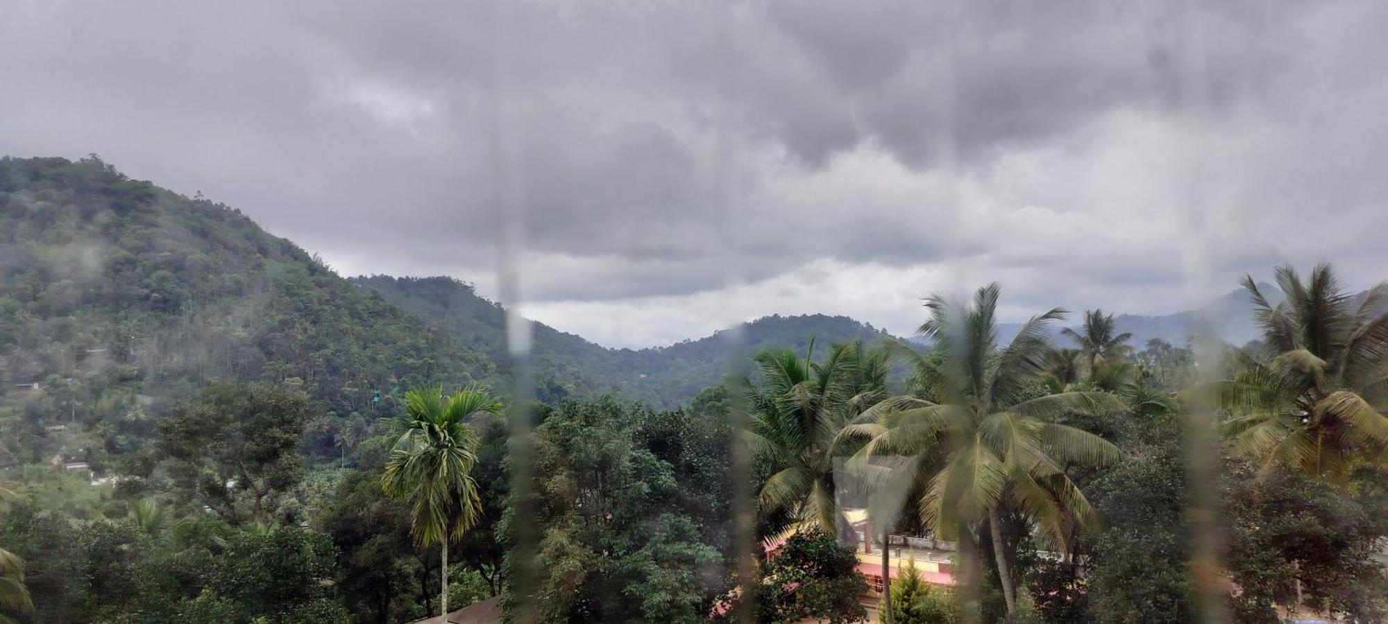 Himadri Munnar Holidays Luaran gambar