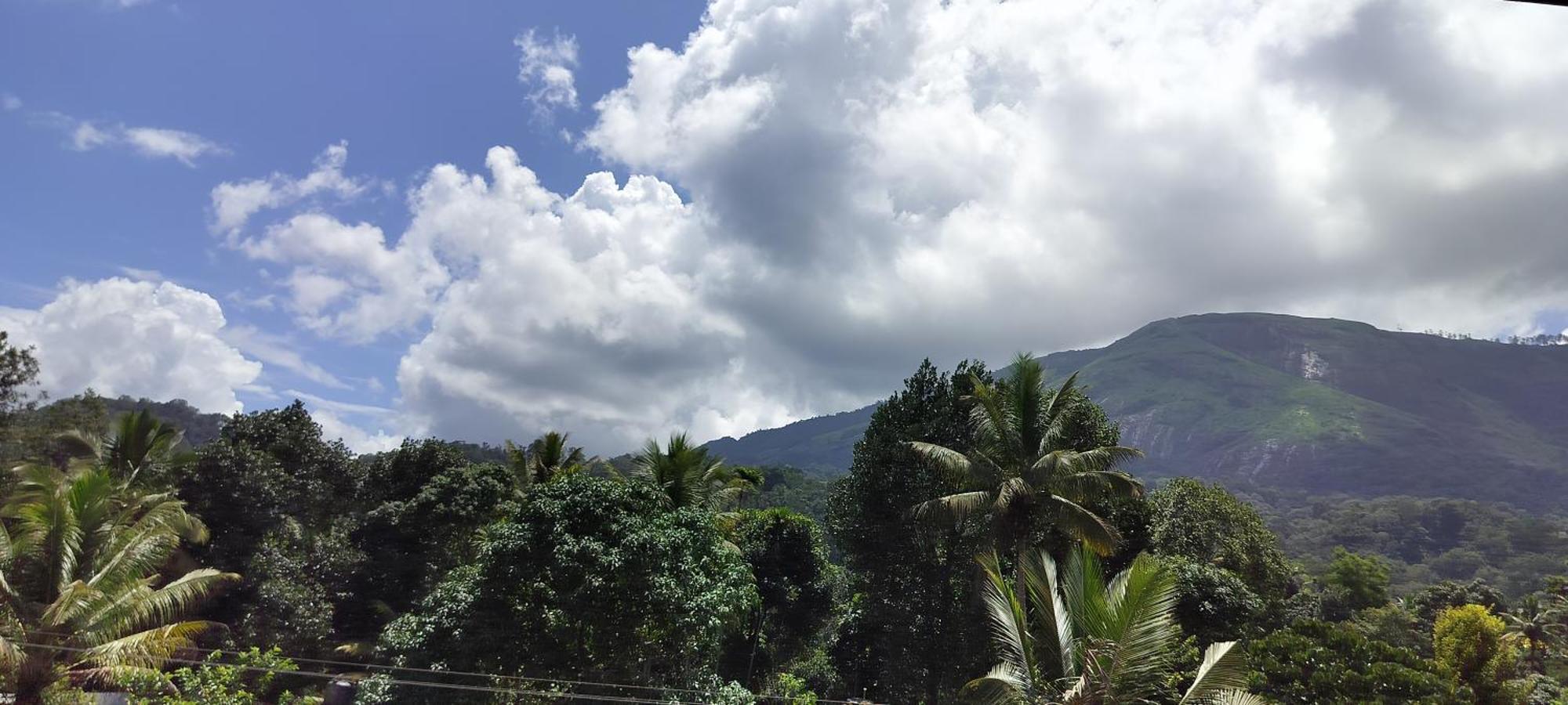 Himadri Munnar Holidays Luaran gambar