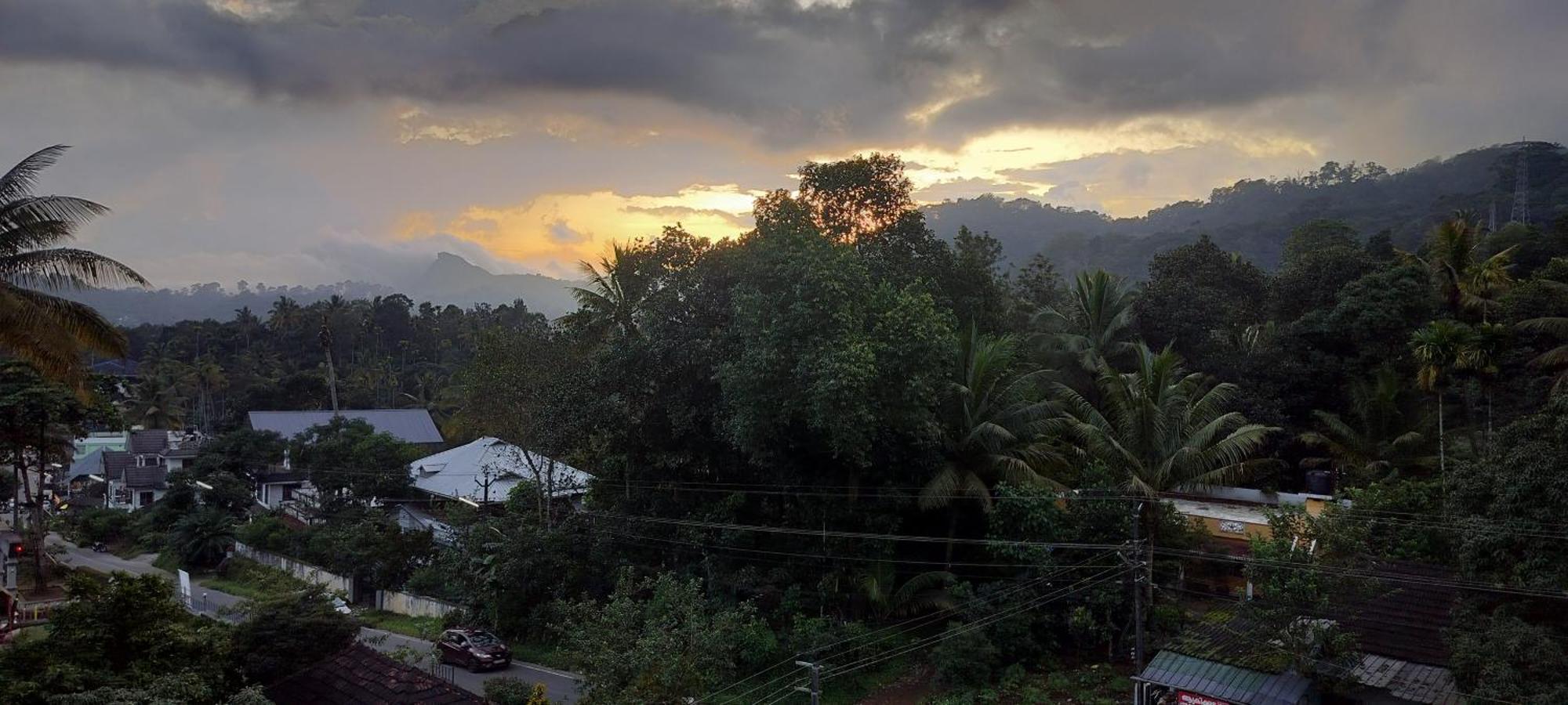 Himadri Munnar Holidays Luaran gambar